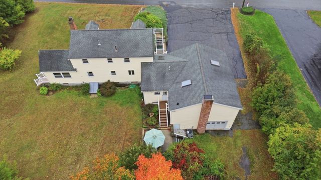 15 Regis Rd, Tewksbury, MA 01876