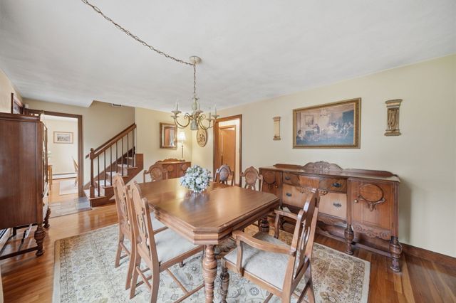 15 Regis Rd, Tewksbury, MA 01876