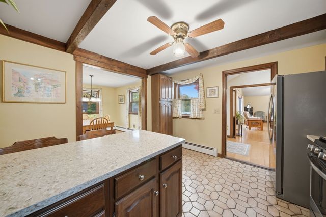 15 Regis Rd, Tewksbury, MA 01876