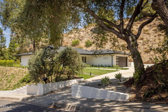 3737 San Augustine Drive, Glendale, CA 91206