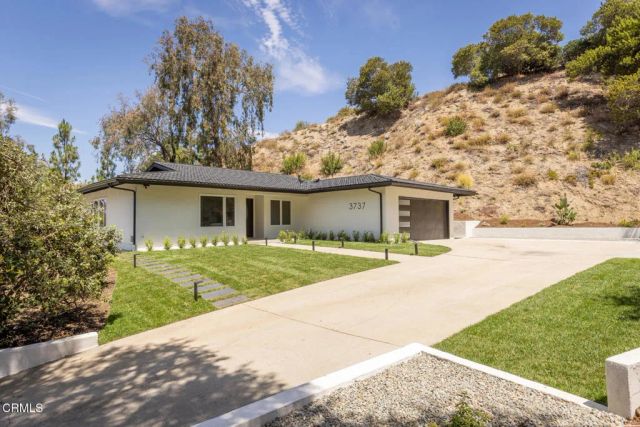 3737 San Augustine Drive, Glendale, CA 91206