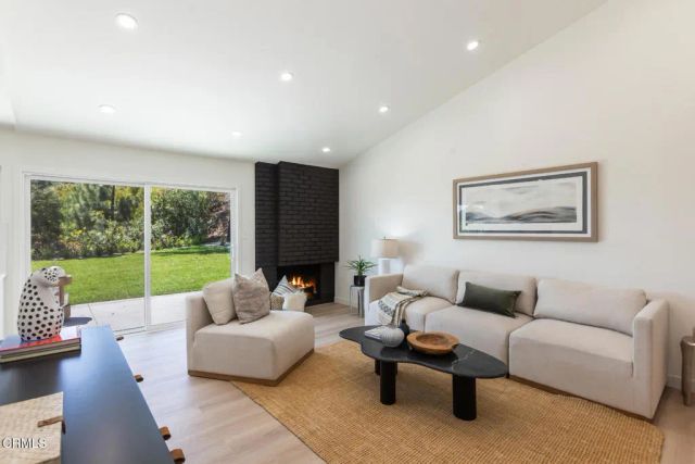 3737 San Augustine Drive, Glendale, CA 91206