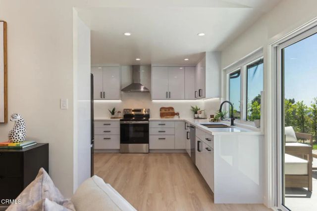 3737 San Augustine Drive, Glendale, CA 91206