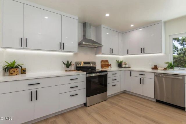 3737 San Augustine Drive, Glendale, CA 91206