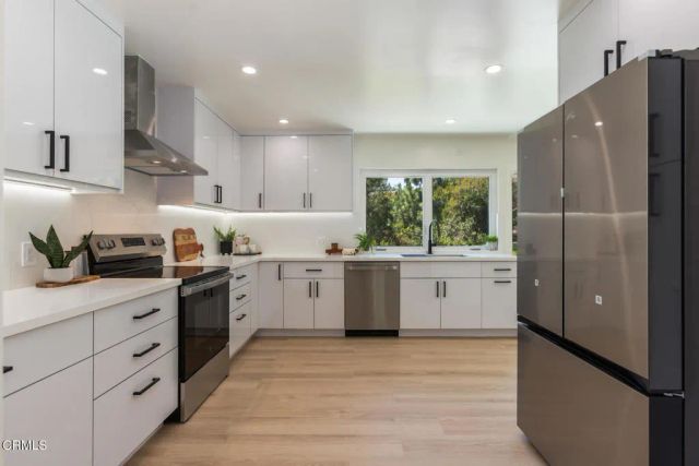 3737 San Augustine Drive, Glendale, CA 91206