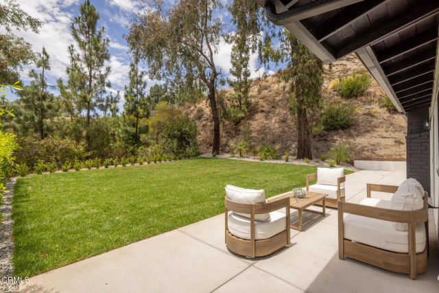 3737 San Augustine Drive, Glendale, CA 91206