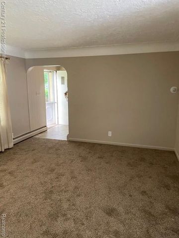 32297 Warren Road, Garden City, MI 48135