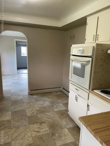 32297 Warren Road, Garden City, MI 48135