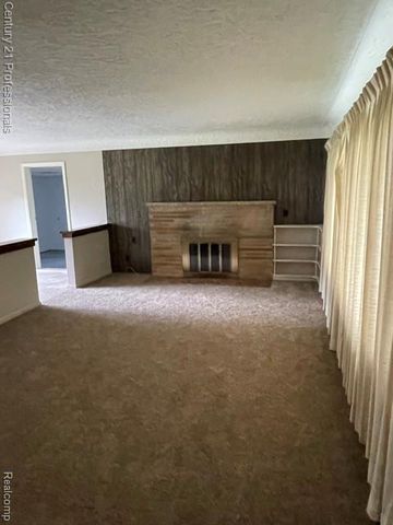 32297 Warren Road, Garden City, MI 48135