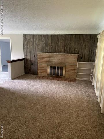 32297 Warren Road, Garden City, MI 48135