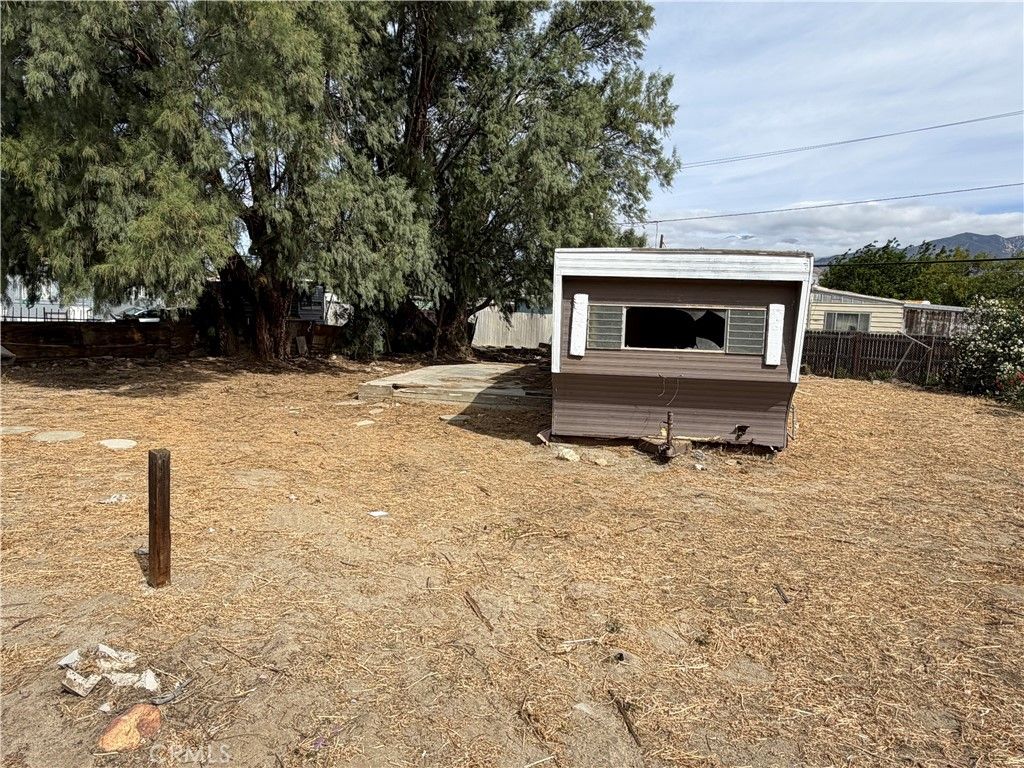 Image 2 of property listing at 52160 Date, Cabazon, CA 92230