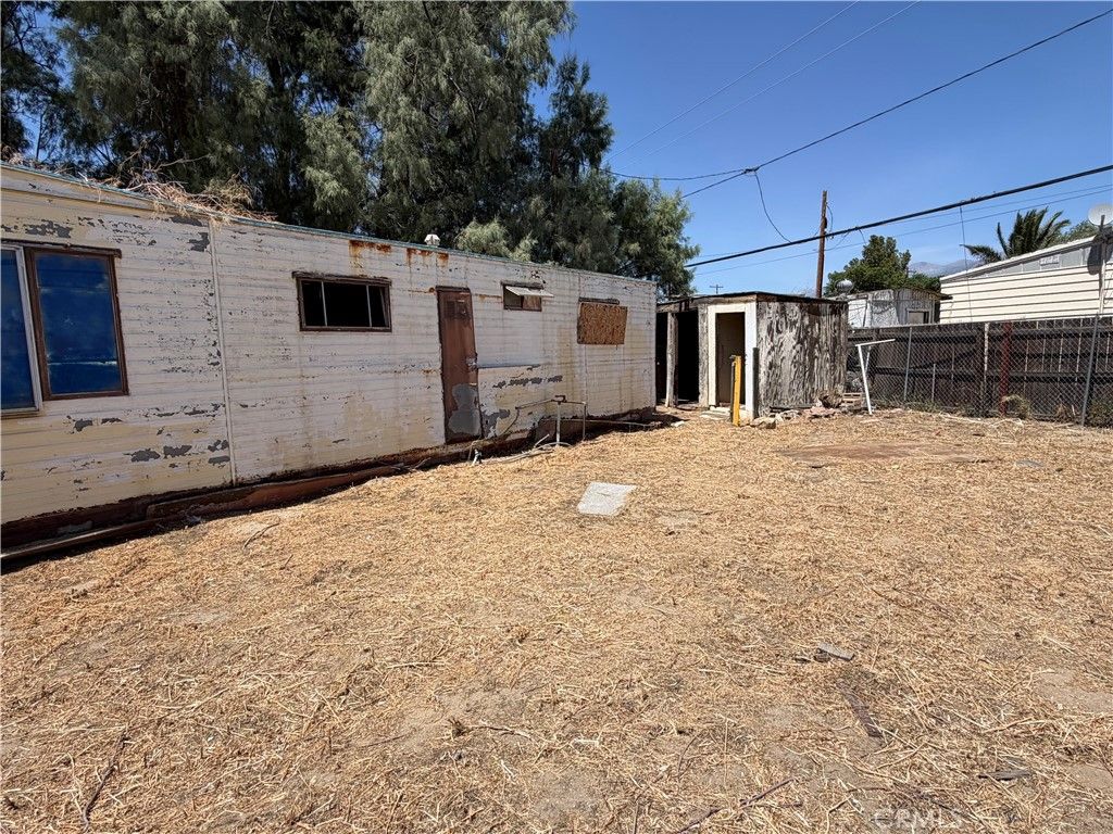 Image 5 of property listing at 52160 Date, Cabazon, CA 92230