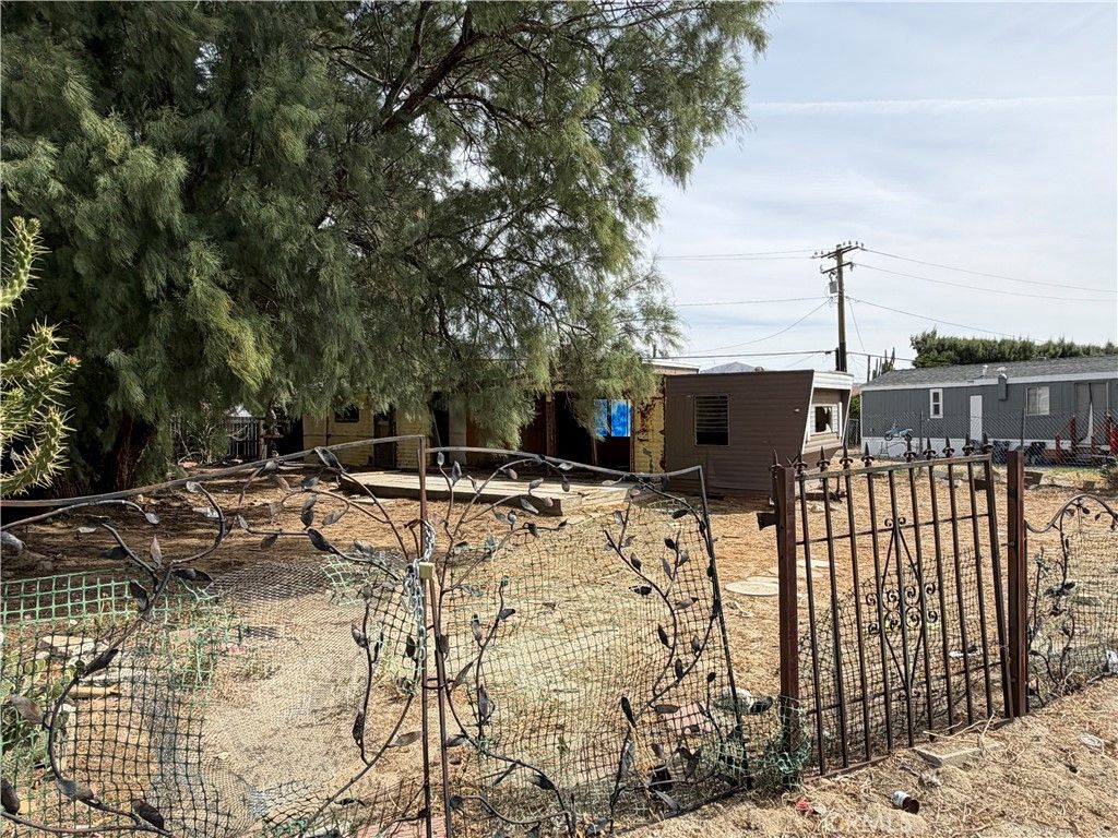 Image 7 of property listing at 52160 Date, Cabazon, CA 92230