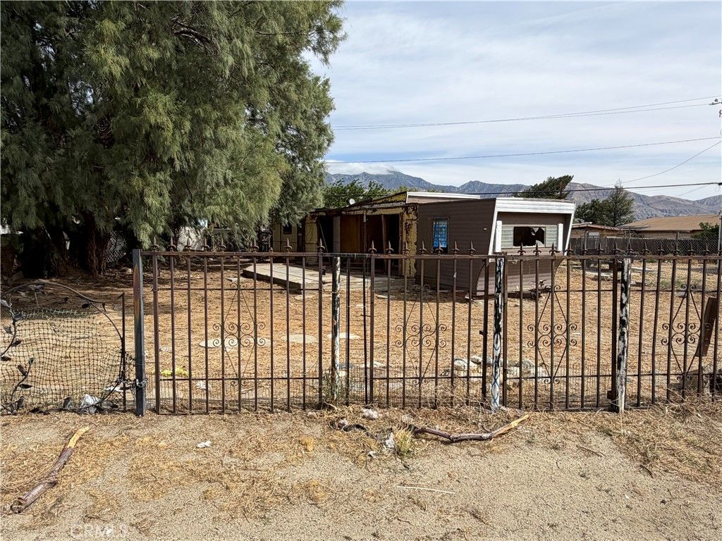 Image 8 of property listing at 52160 Date, Cabazon, CA 92230