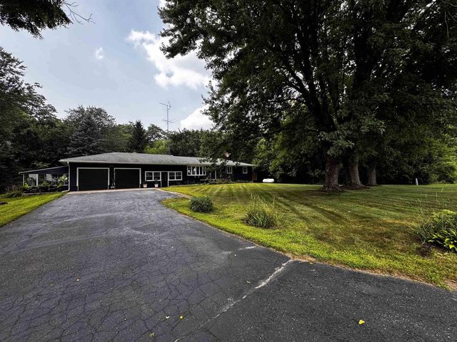 4197 6th Lane, Wisconsin Dells, WI 53965