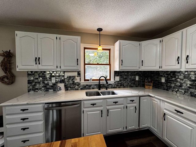 4197 6th Lane, Wisconsin Dells, WI 53965