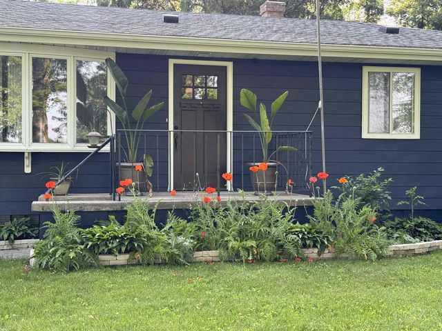 4197 6th Lane, Wisconsin Dells, WI 53965