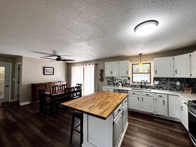 4197 6th Lane, Wisconsin Dells, WI 53965