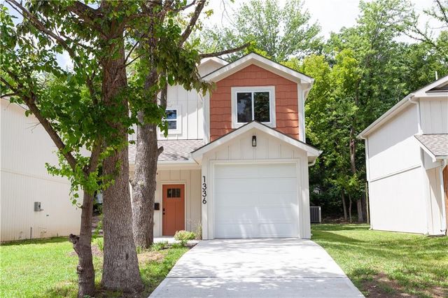 1336 S Pope Avenue, Independence, MO 64055