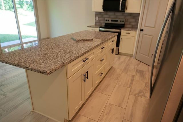 1336 S Pope Avenue, Independence, MO 64055