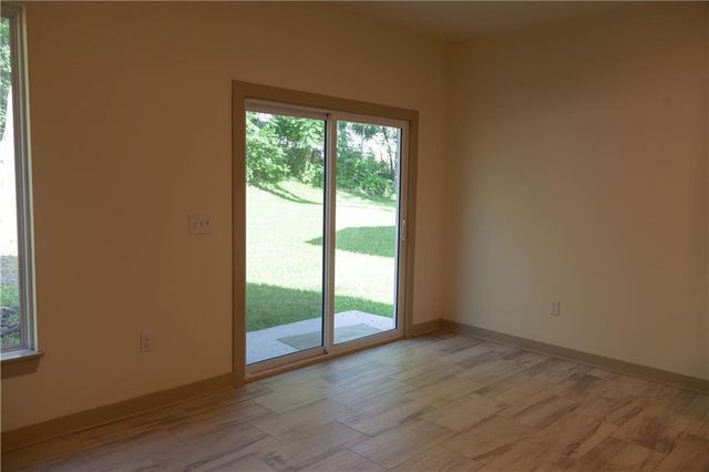 1336 S Pope Avenue, Independence, MO 64055