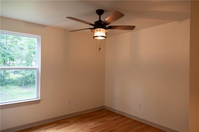 1336 S Pope Avenue, Independence, MO 64055
