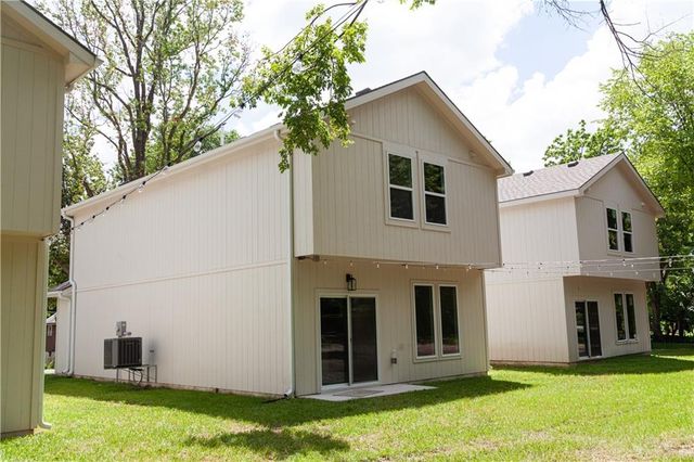 1336 S Pope Avenue, Independence, MO 64055