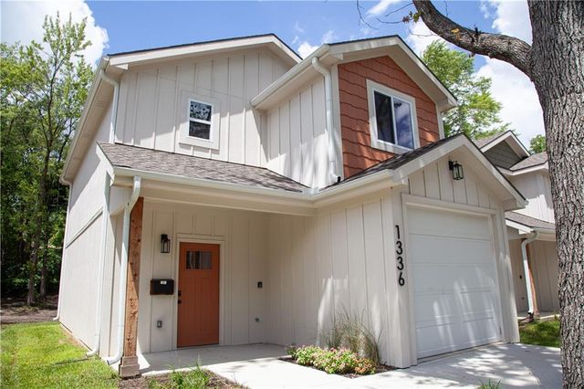 1336 S Pope Avenue, Independence, MO 64055
