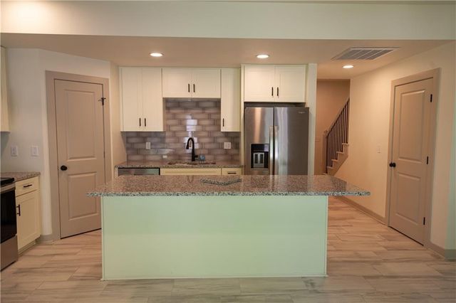 1336 S Pope Avenue, Independence, MO 64055