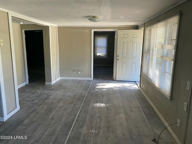 1237 Railroad Avenue, Allendale, SC 29810