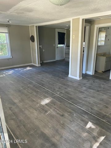 1237 Railroad Avenue, Allendale, SC 29810