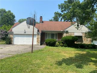 506 Richmond Road, Richmond Heights, OH 44143