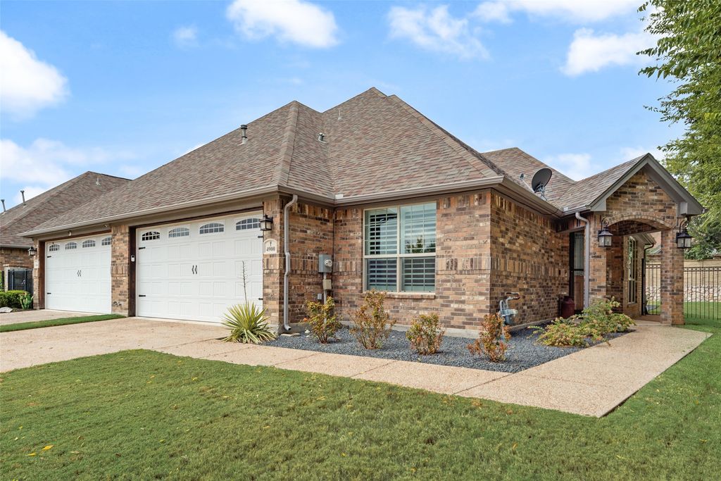 4900 Dacy Lane, Fort Worth, TX 76116