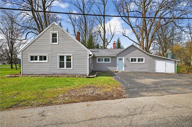1214 Cold Springs Road, Salina, NY 13088