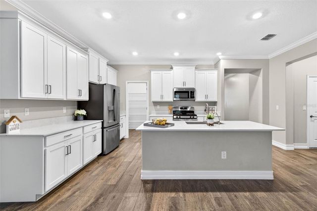 19462 FOREST GARDEN COURT, Brooksville, FL 34601