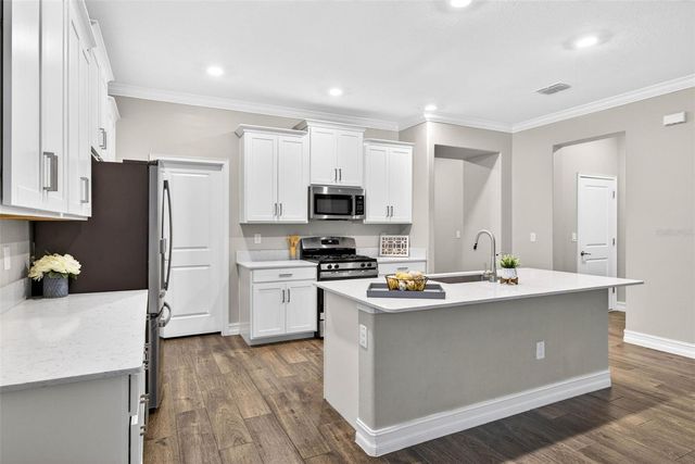 19462 FOREST GARDEN COURT, Brooksville, FL 34601