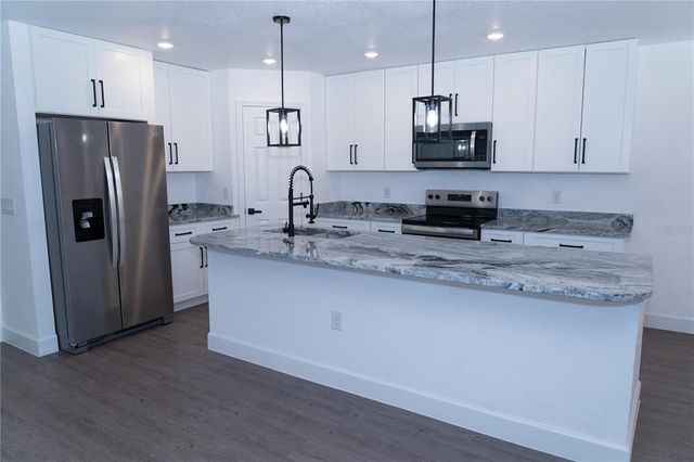 718 E 7TH STREET, Sanford, FL 32771