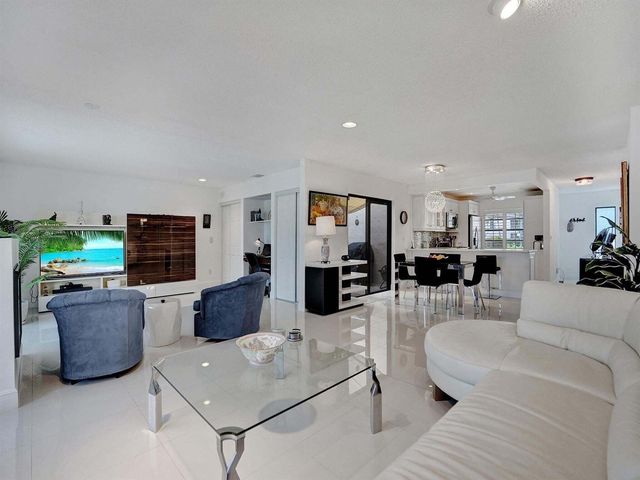 9264 Vista Del Lago 24-i, Boca Raton, FL 33428