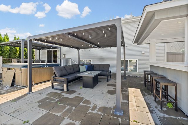603 Stonegate Circle, Waconia, MN 55387