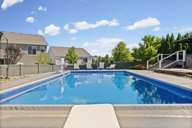 603 Stonegate Circle, Waconia, MN 55387