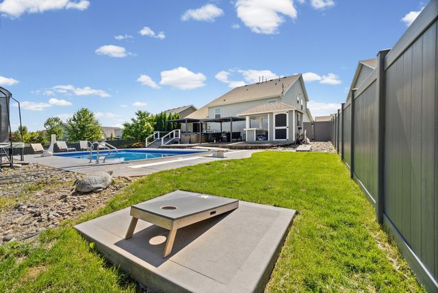 603 Stonegate Circle, Waconia, MN 55387