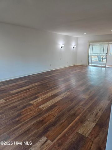 44 Village Green Circle, Southern Pines, NC 28387