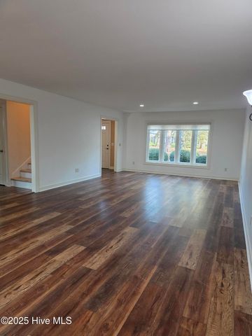 44 Village Green Circle, Southern Pines, NC 28387