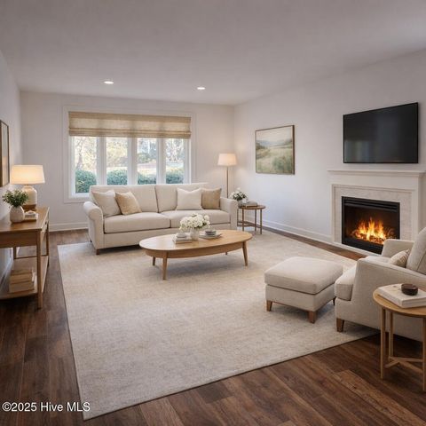 44 Village Green Circle, Southern Pines, NC 28387