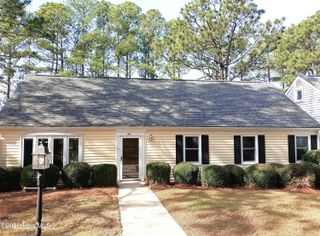 44 Village Green Circle, Southern Pines, NC 28387