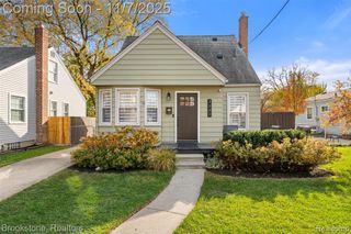 2221 Columbia Road, Berkley, MI 48072