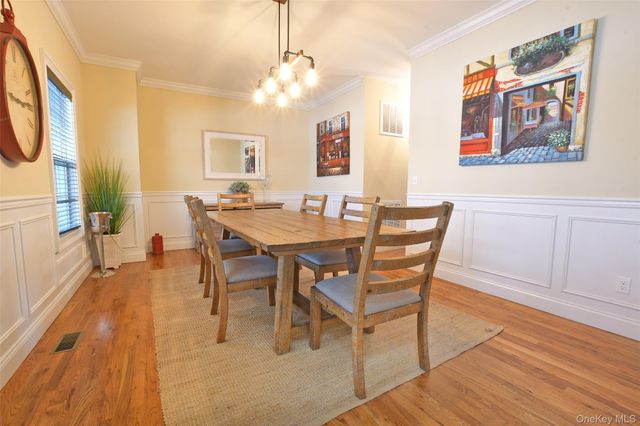 5 Dogwood Lane, East Moriches, NY 11940