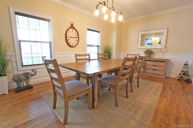 5 Dogwood Lane, East Moriches, NY 11940