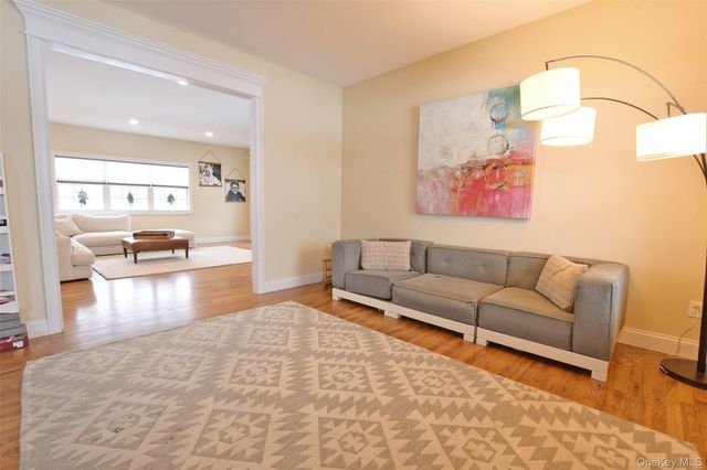 5 Dogwood Lane, East Moriches, NY 11940