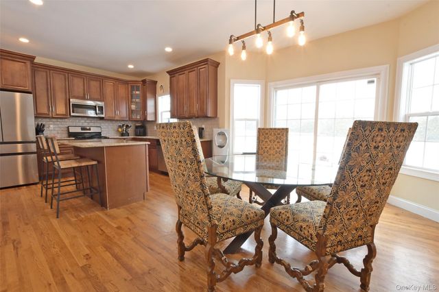 5 Dogwood Lane, East Moriches, NY 11940